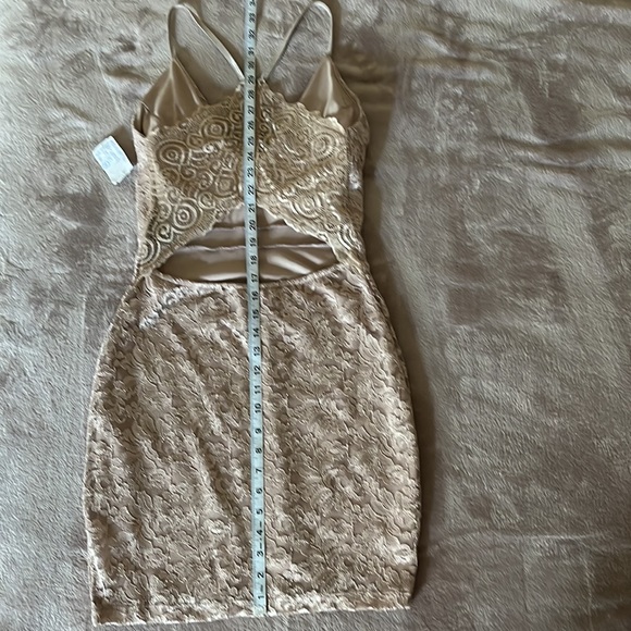 Windsor lace cocktail mini dress size medium - Picture 8 of 9